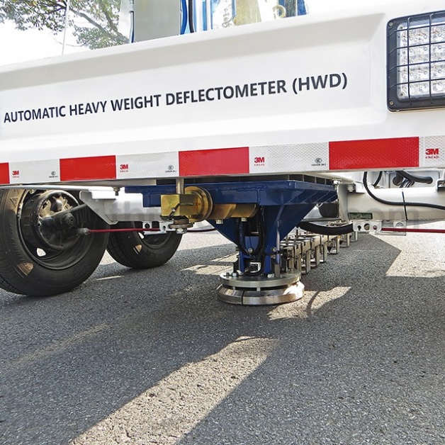 Heavy Weight Deflectometer (HWD)